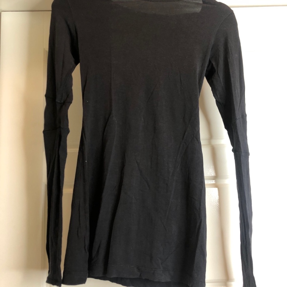 Long sleeve lululemon shirt